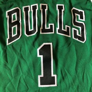 Chicago Bulls green St. Patty’s jersey D-Rose.